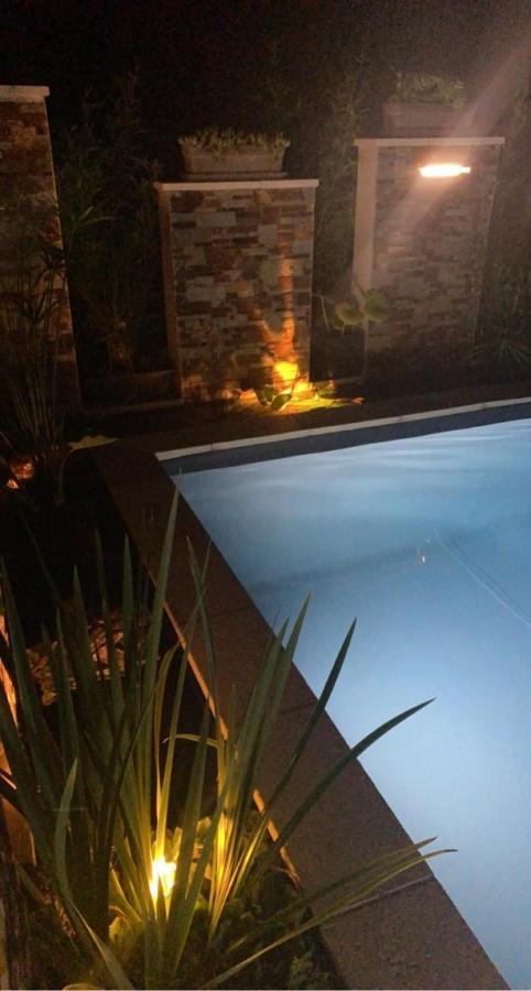 La Suite De Charme Du Mas De La Fontaine De Jonquier Avec Spa Privatif Seguret Exterior photo