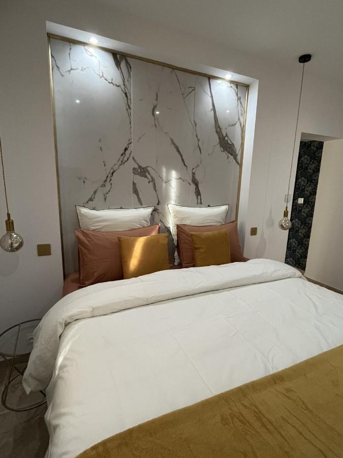 La Suite De Charme Du Mas De La Fontaine De Jonquier Avec Spa Privatif Seguret Exterior photo