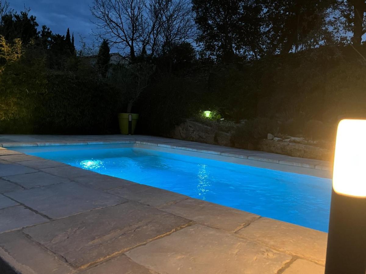 La Suite De Charme Du Mas De La Fontaine De Jonquier Avec Spa Privatif Seguret Exterior photo
