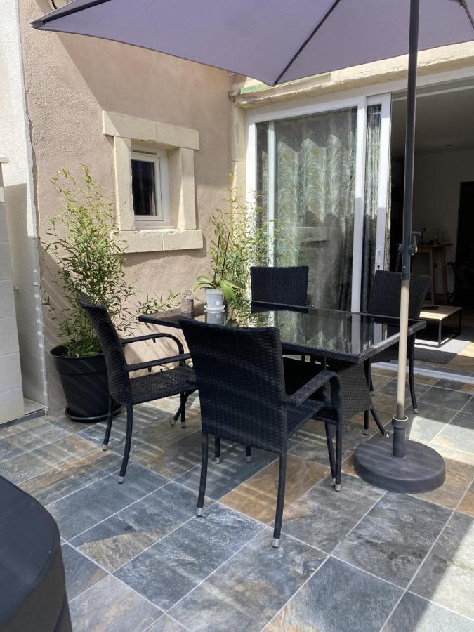 La Suite De Charme Du Mas De La Fontaine De Jonquier Avec Spa Privatif Seguret Exterior photo